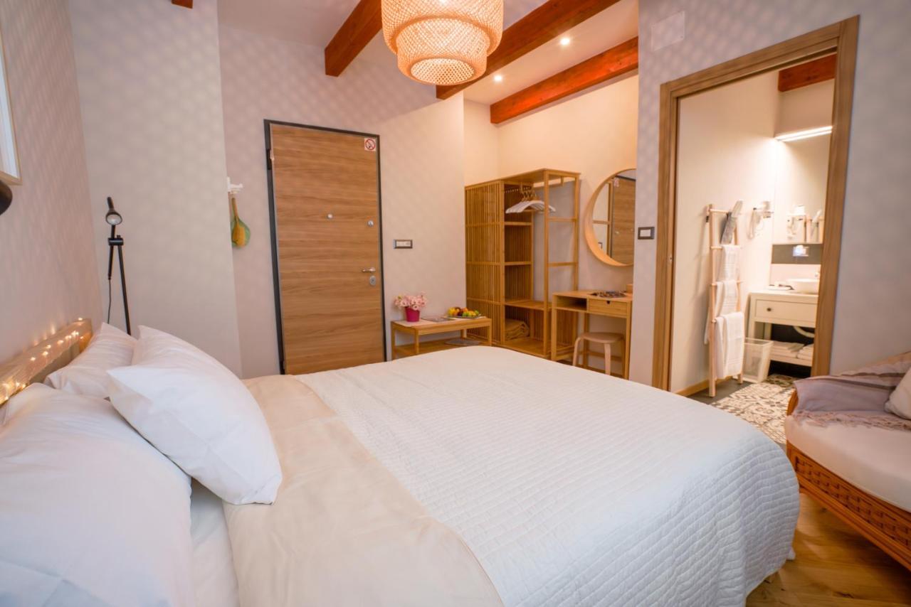Sa Domo E Giuanne E Giuanna Bed & Breakfast บอซา ภายนอก รูปภาพ