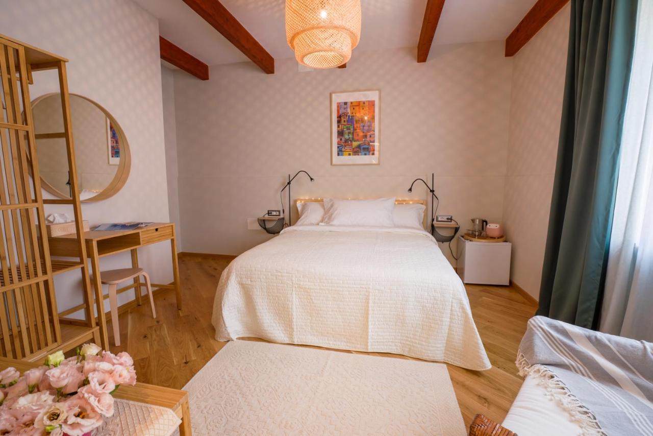 Sa Domo E Giuanne E Giuanna Bed & Breakfast บอซา ภายนอก รูปภาพ